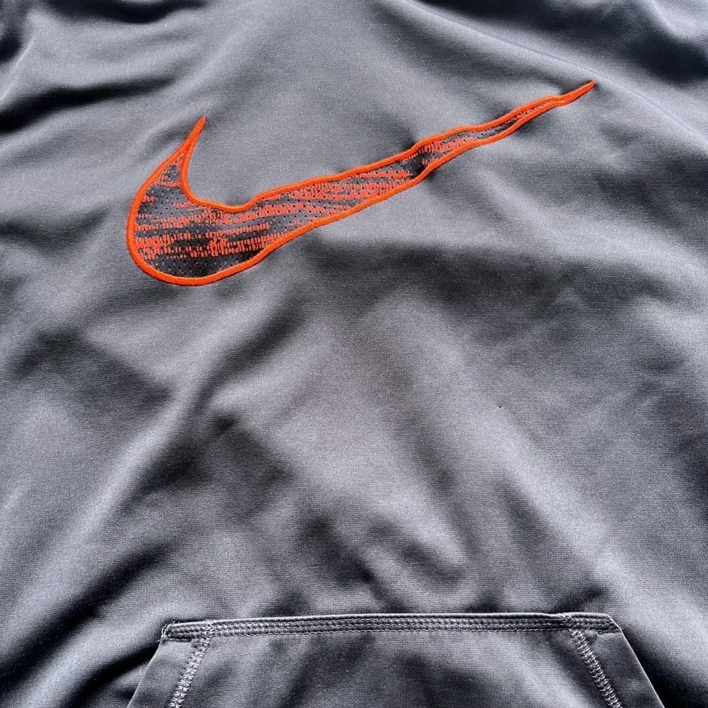 Nike Therma Fit Hoodie Gray Orange Big Swoosh Athletic Pullover Mens M